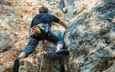 Técnicas y material para abandonar una vía de escalada con seguridad